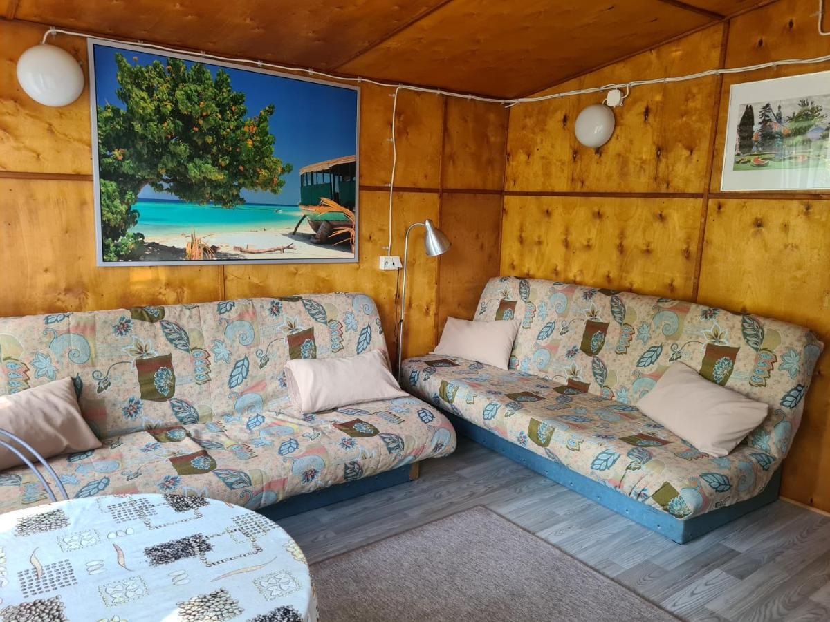 Osrodek Wypoczynkowy Amber Vila Kąty Rybackie Exterior foto