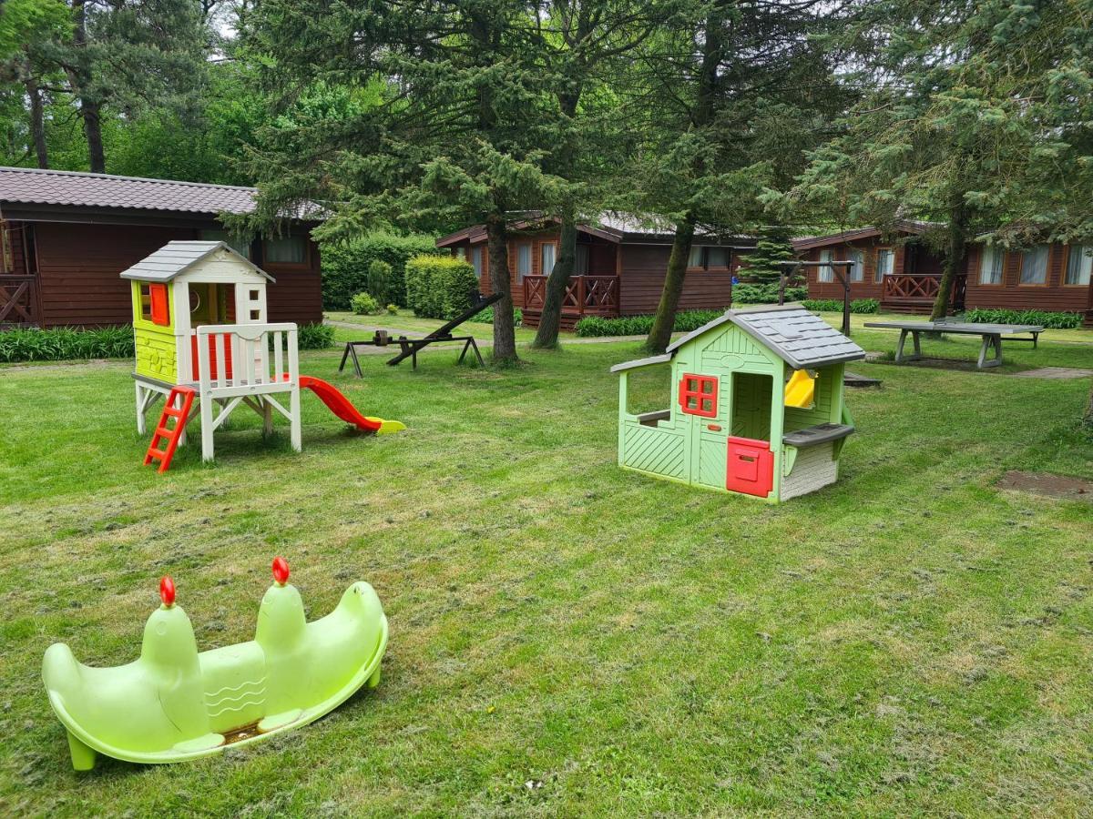 Osrodek Wypoczynkowy Amber Vila Kąty Rybackie Exterior foto