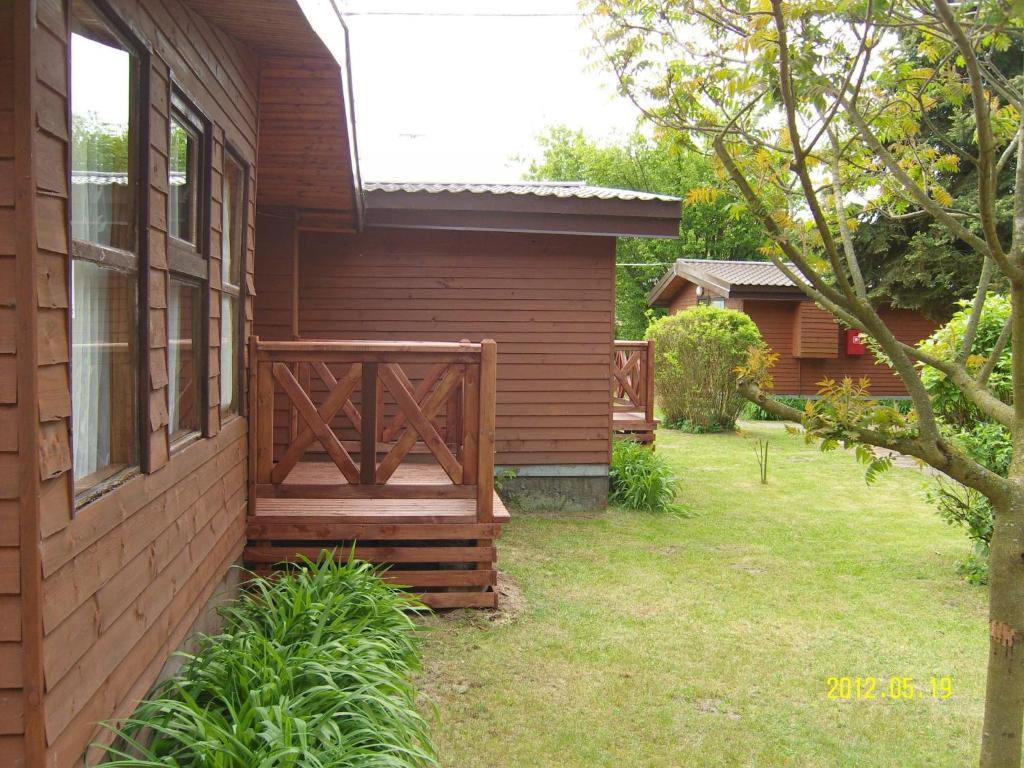 Osrodek Wypoczynkowy Amber Vila Kąty Rybackie Exterior foto