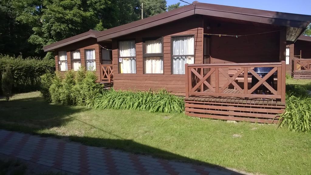 Osrodek Wypoczynkowy Amber Vila Kąty Rybackie Exterior foto